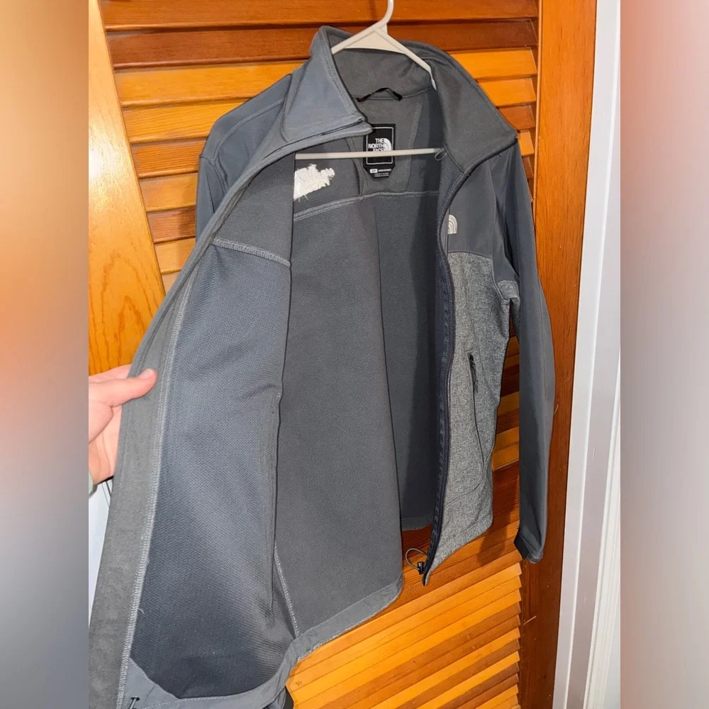 The North Face Mens Apex Bionic 2 Soft-Shell Jacket Grey - size small